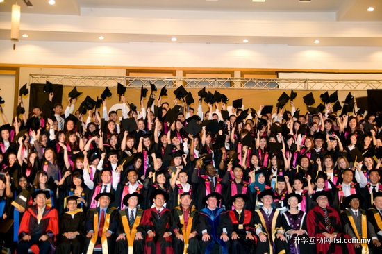Graduating students from the School of Business