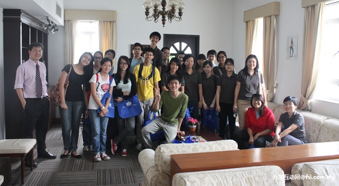 吉隆坡世纪学院款待Frontier Learning Centre的学生