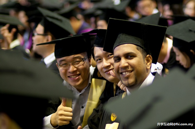 Graduates told that attaining a degree can change both their own outcomes and of the wider community
