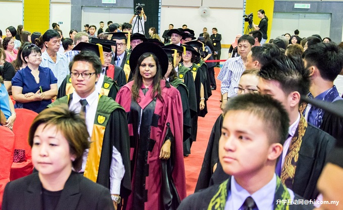 91 Curtin students graduate with GippsTAFE diplomas 
