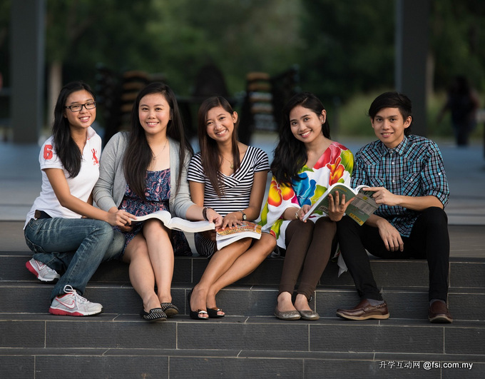 High achievers in SPM encouraged to apply for Curtin Sarawak’s attractive entrance scholarships.