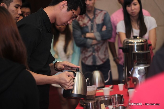 该倡议旨在唤起英迪的餐旅管理学院学生对咖啡艺术的意识。