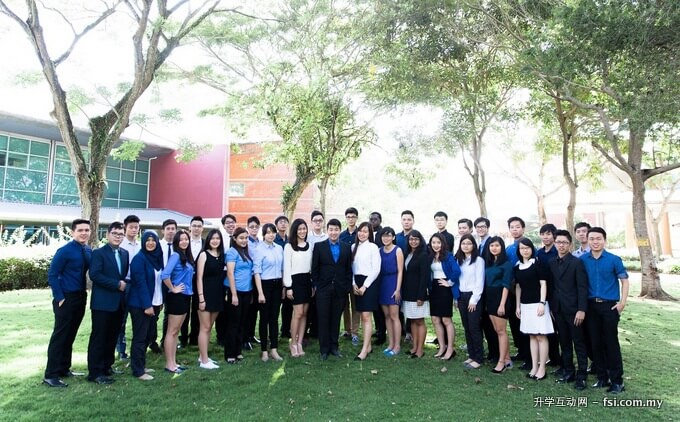 Group photo of AIESEC Curtin Sarawak Chapter’s current members. 