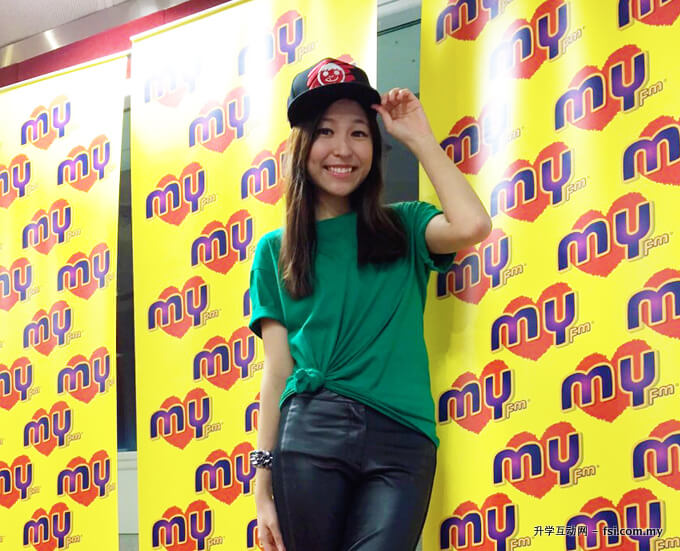 张雪燕在电台主持人选拔赛My FM Be My Star DJ中晋升十强位置，伯乐大学学院与有荣焉。