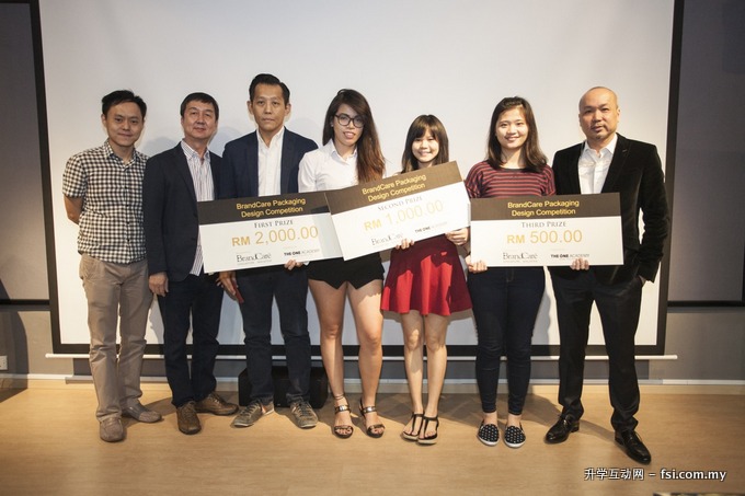 From the left: Rayven, Brandcare’s senior designer; Mr. Koh Swee Seng, The One Academy’s Director; Alan Lee, Group Head of Brandcare; Fu Mei Yan, first prize winner; Gan Zhin Yui, first runner-up; Chin Yee Voon, second runner-up; and Shawn Ng, Founder of Brandcare. 