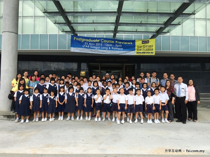 Participants from SJK (C) Thung Hon with UTAR staff and student volunteers.