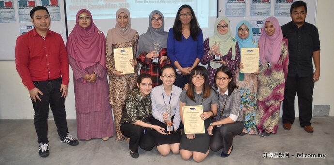 A group photo of Dr Alia and the winning teams.