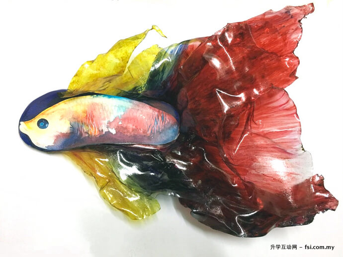 Tee Khai Ming’s champion slipper design for ‘Step Up to Color’ competition, inspired by Betta, Siamese fighting fish. 