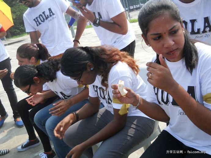 Participants during the food challenge.