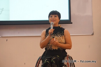 林秀霞勇夺多项世界轮椅舞蹈大赛冠军。