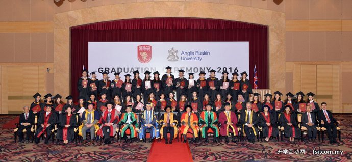 40名毕业生荣获一等荣誉学士学位及学术卓越奖项。