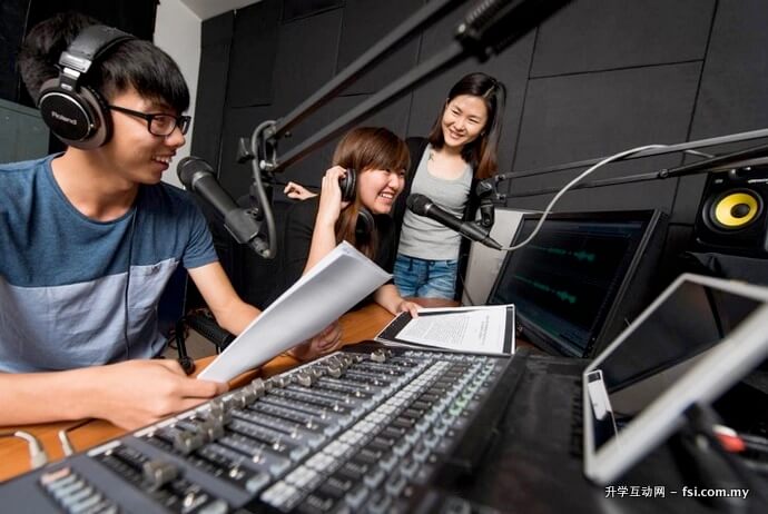 大同韩新传播学院也设立广播电台，让学生有机会实践广播操作及节目。