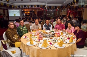 Deputy Pro Vice-Chancellor Prof Yudi Samyudia (far left) and Chief Operating Officer Nicholas Ching (3rd right) with guests.