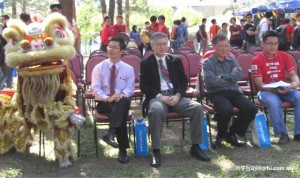 Lion-dance opening (seated 2nd from left): Dr Lai, Prof Yow, Dr Teh and Ng