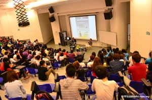 The motivational talk show by Wong Chui Ling, famous TV and Radio Personality was well attended by undergraduates and SMK Methodist (ACS) Kampar students.