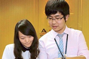Students ambassadors Hu Yang and Zhou Zhengjun help Chinese students to settle down to life in Malaysia. They also belong to an association organising activities to help foster better ties between China and Malaysia.